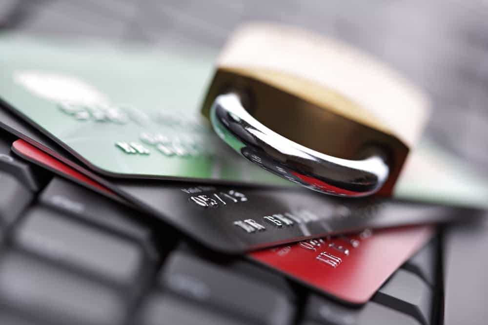 7 Ways to Lower Risk of Identity Fraud